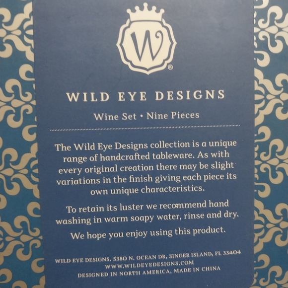 Wild Eye Designs 9 piece wine accessories set - Picture 3 of 3